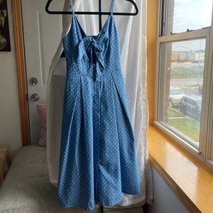 Lulu’s Front Tie Polkadot Midi Dress